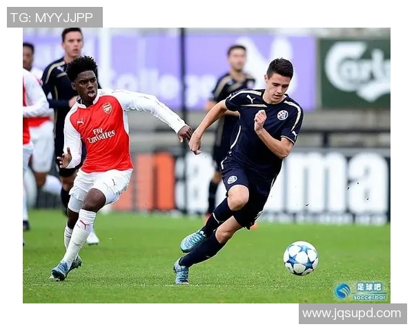 哈维西蒙斯的崛起之路:从年轻天才到足球界新星的精彩历程 哈维西蒙斯的崛起之路:从年轻天才到足球界新星的精彩历程