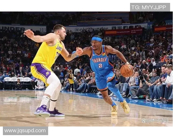 2006年湖人与雷霆的激烈对决回顾与精彩瞬间分析 2006年湖人与雷霆的激烈对决回顾与精彩瞬间分析