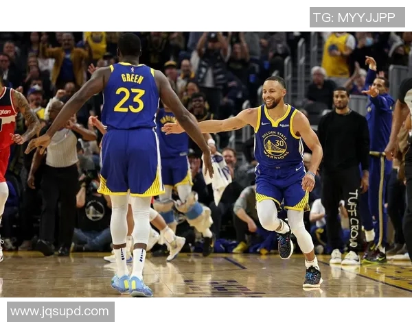 德雷蒙德格林在勇士队的领导力与影响力分析 德雷蒙德格林在勇士队的领导力与影响力分析